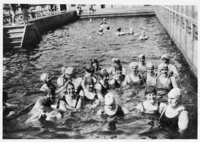 Dames te water
