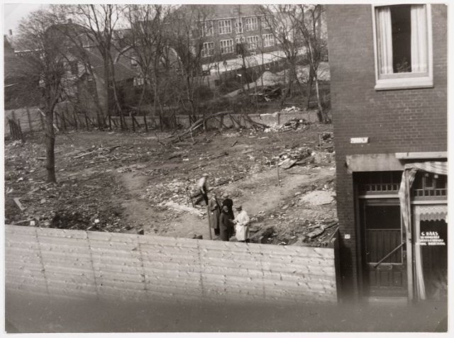 1930 schatgraverij oude begr.plaats